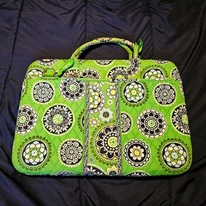 EUC Vera Bradley  Laptop Carrying Case in Cupcakes Pattern